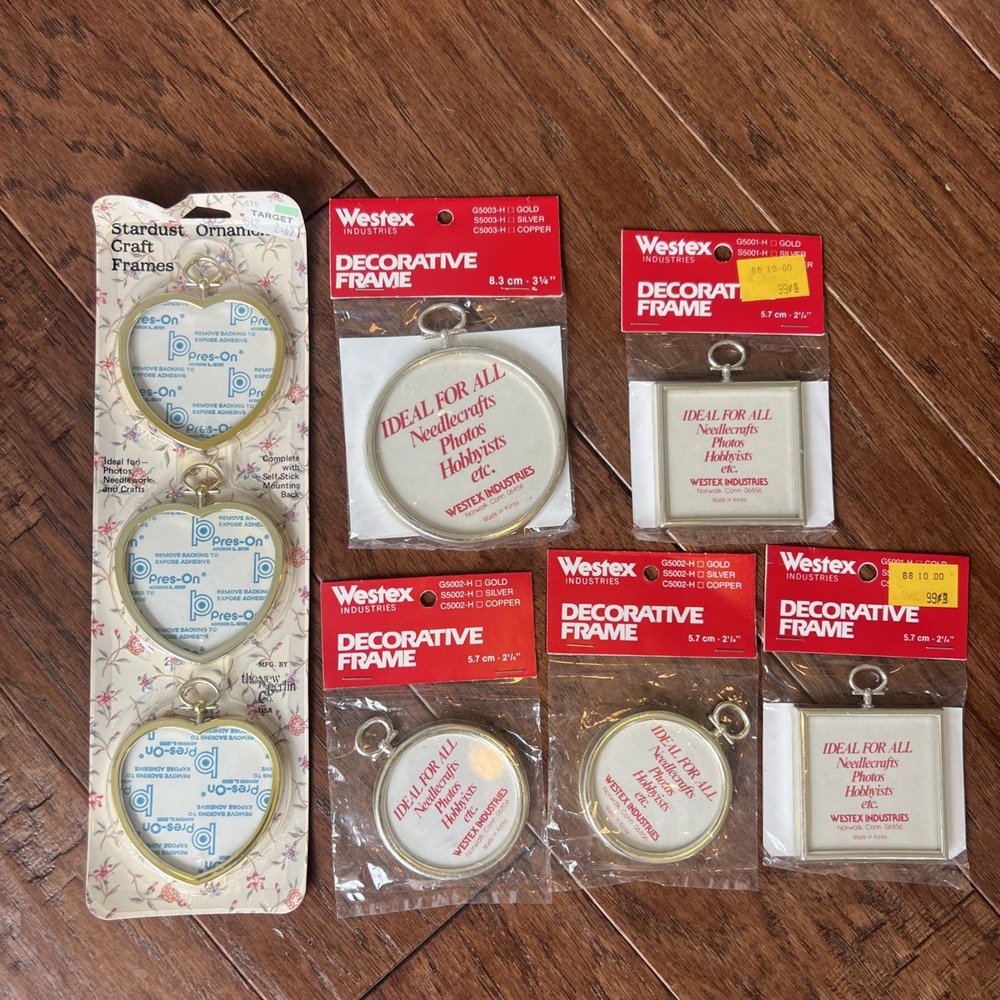 Christmas Ornaments Crafts Plastic Frames Lot Of 8 New & Used Vintage Hearts